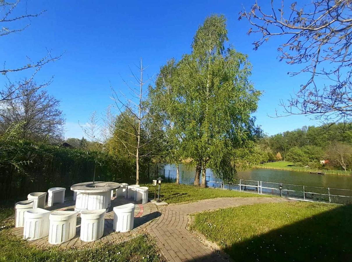 Szemermetes Erzsok Nyaralohaz Villa Gyomaendrőd Exterior foto